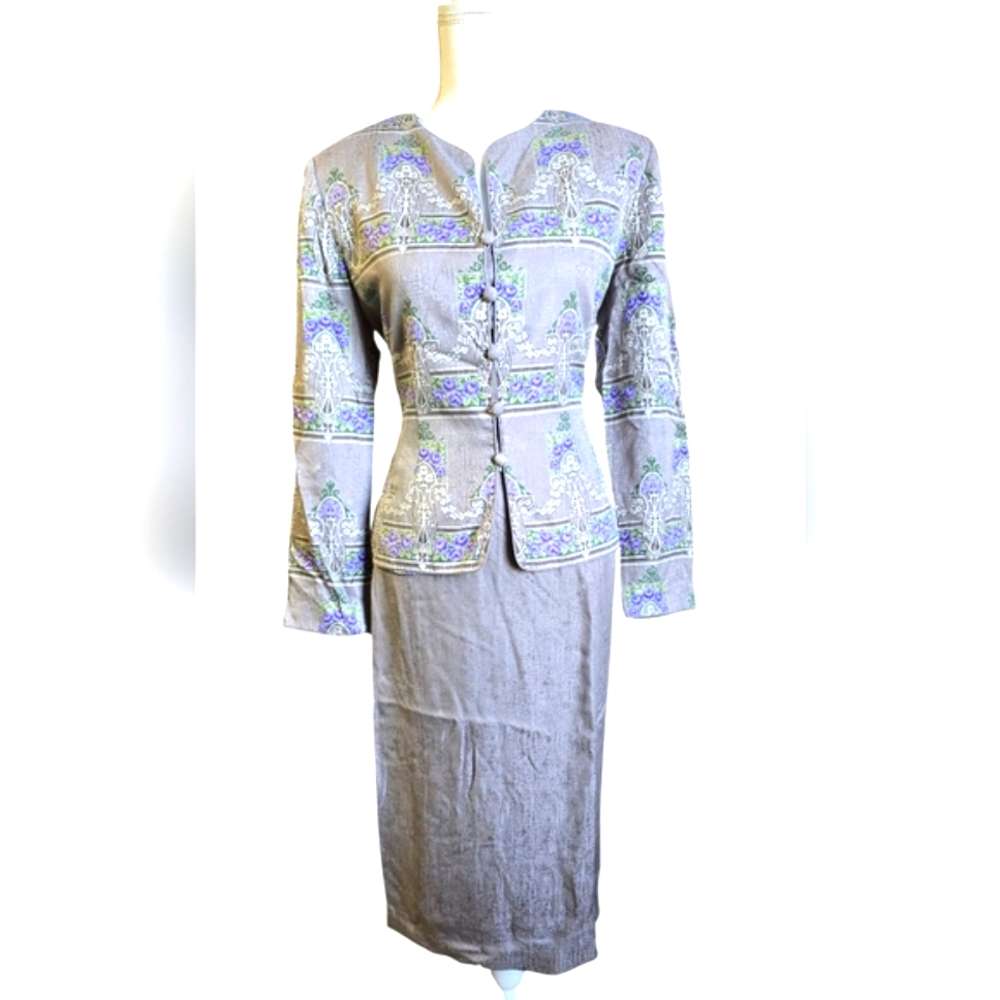 Adrianna Papell Gray Blazer And Skirt Set